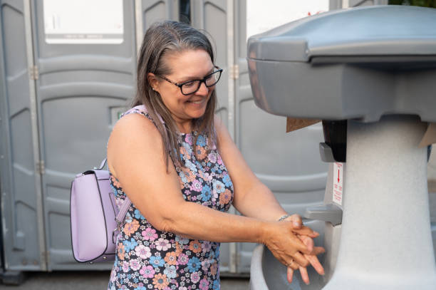 Portable Toilet Options We Offer in Bonnetsville, NC